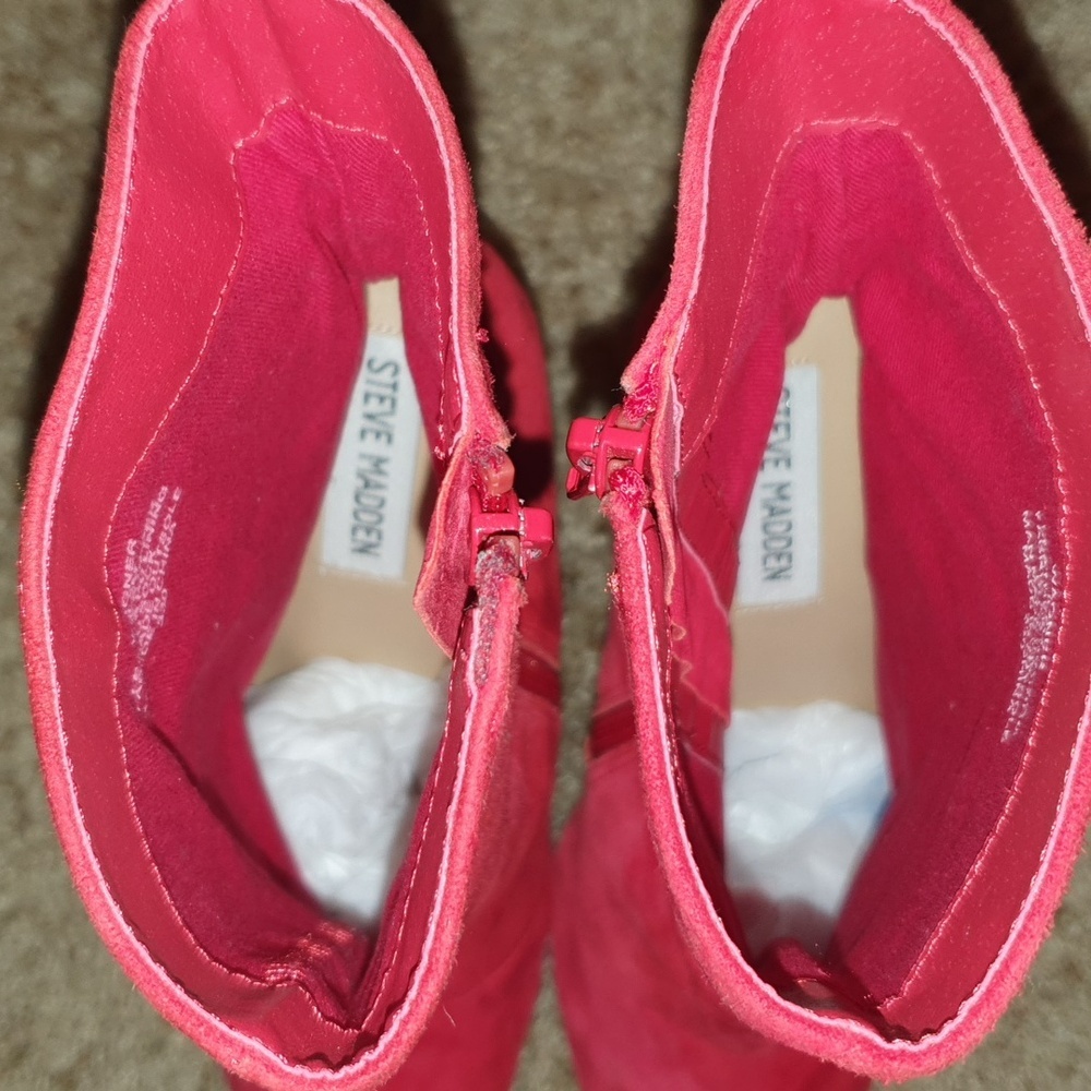 Steve Madden Wagner Lipstick Red Suede Booties. Sz 8.5 - Picture 7 of 7